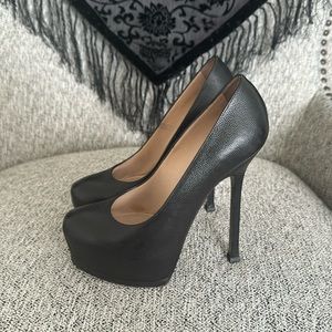 YSL Tribute Heels size 37